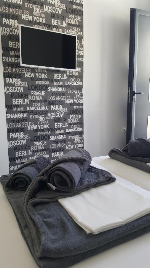 Grey House Apartment Макарска Екстериор снимка