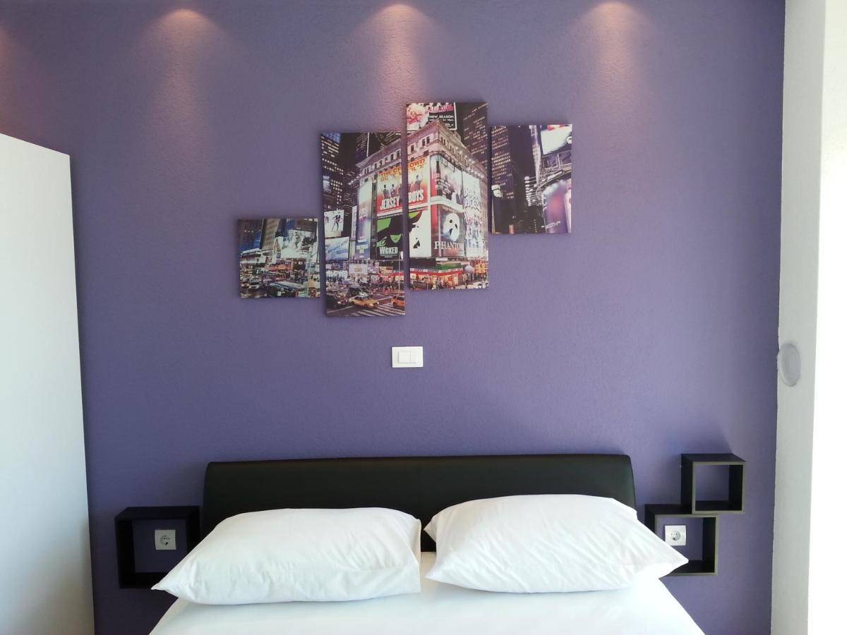 Grey House Apartment Макарска Екстериор снимка