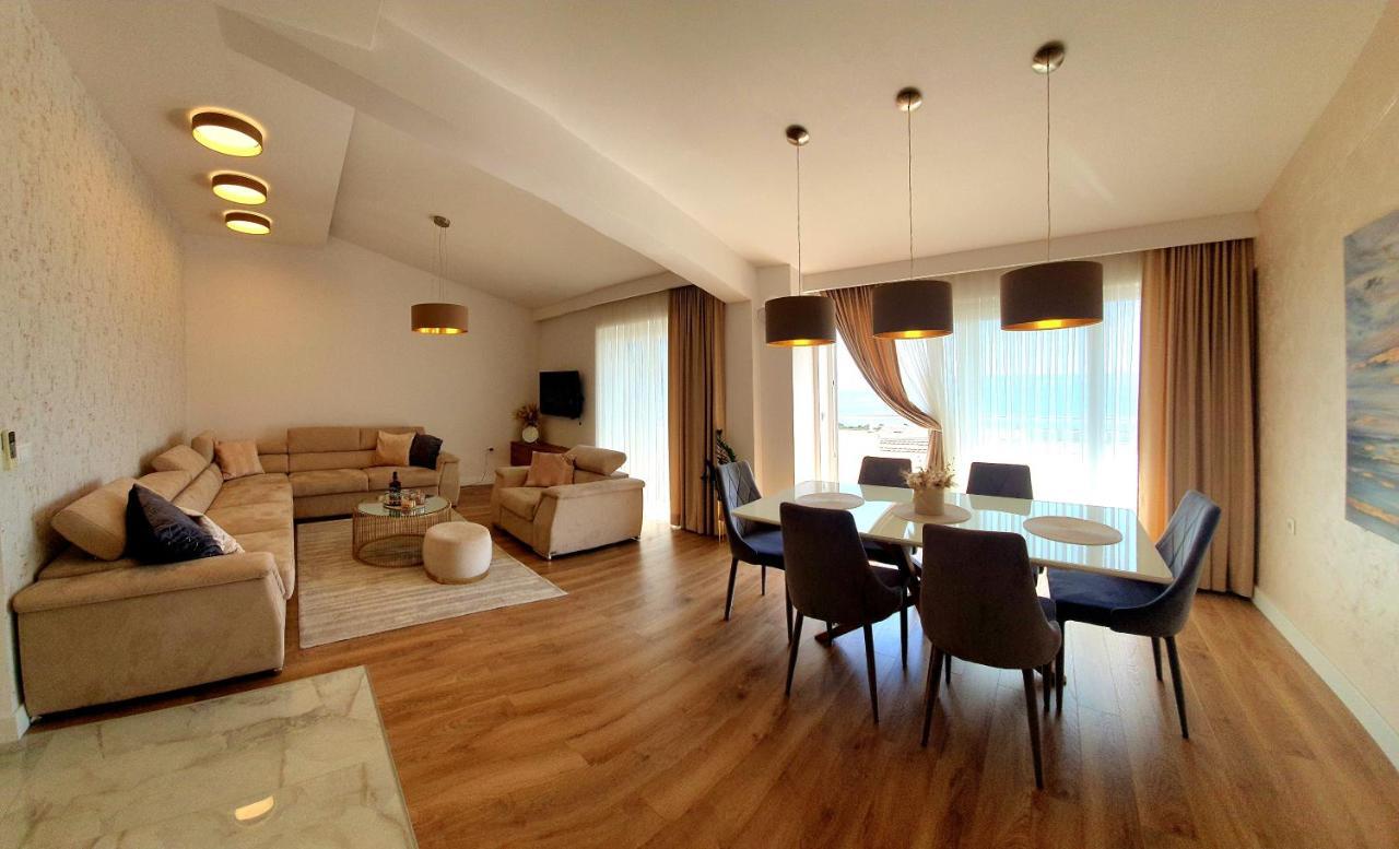 Grey House Apartment Макарска Екстериор снимка