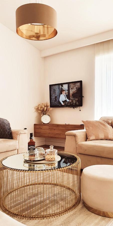 Grey House Apartment Макарска Екстериор снимка